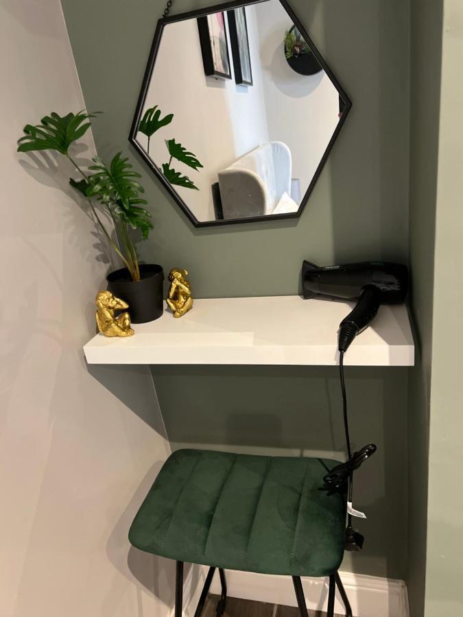 Peaceful & Stylish Brighton Studio Apartment エクステリア 写真